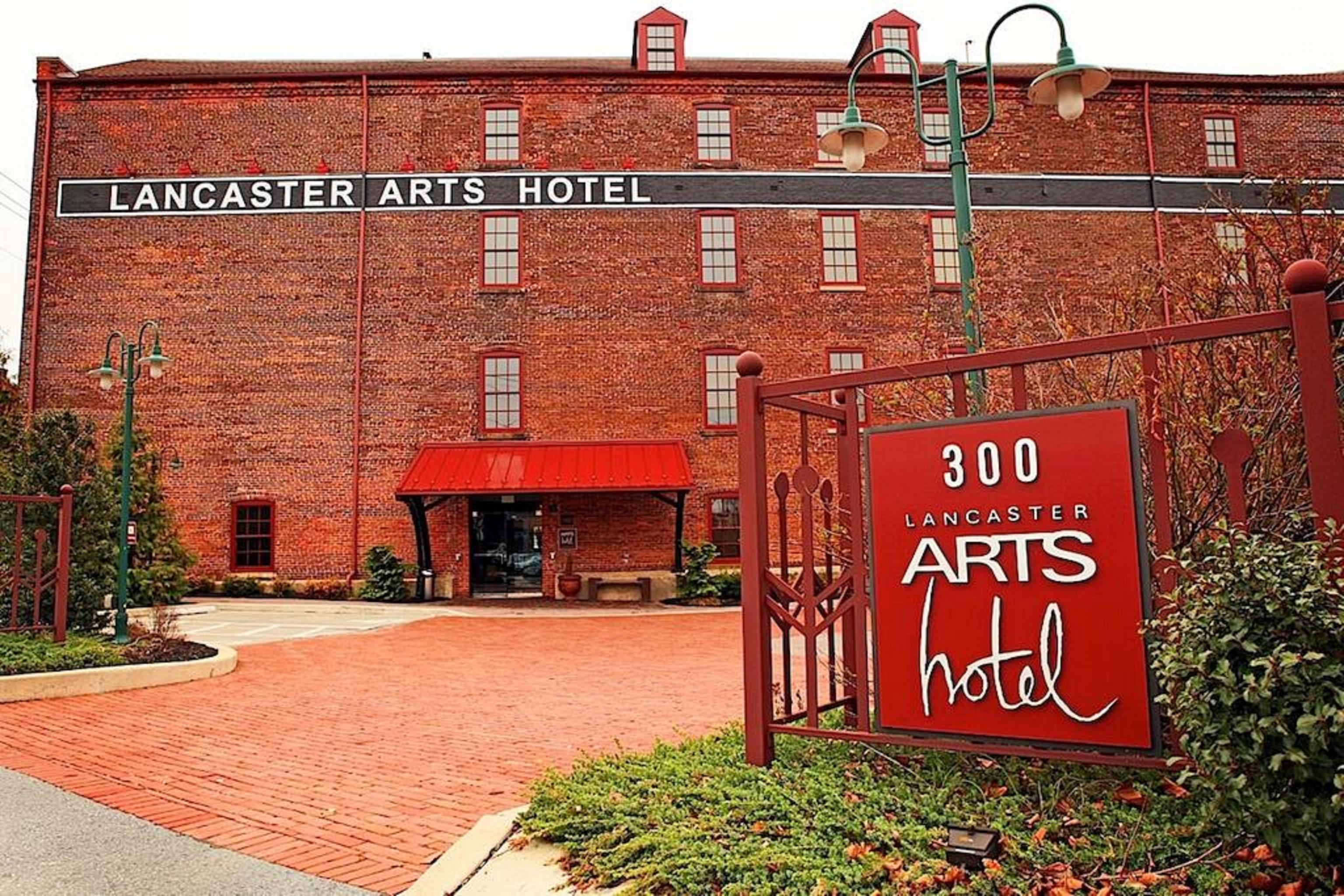 Lancaster Arts Hotel Exteriör bild